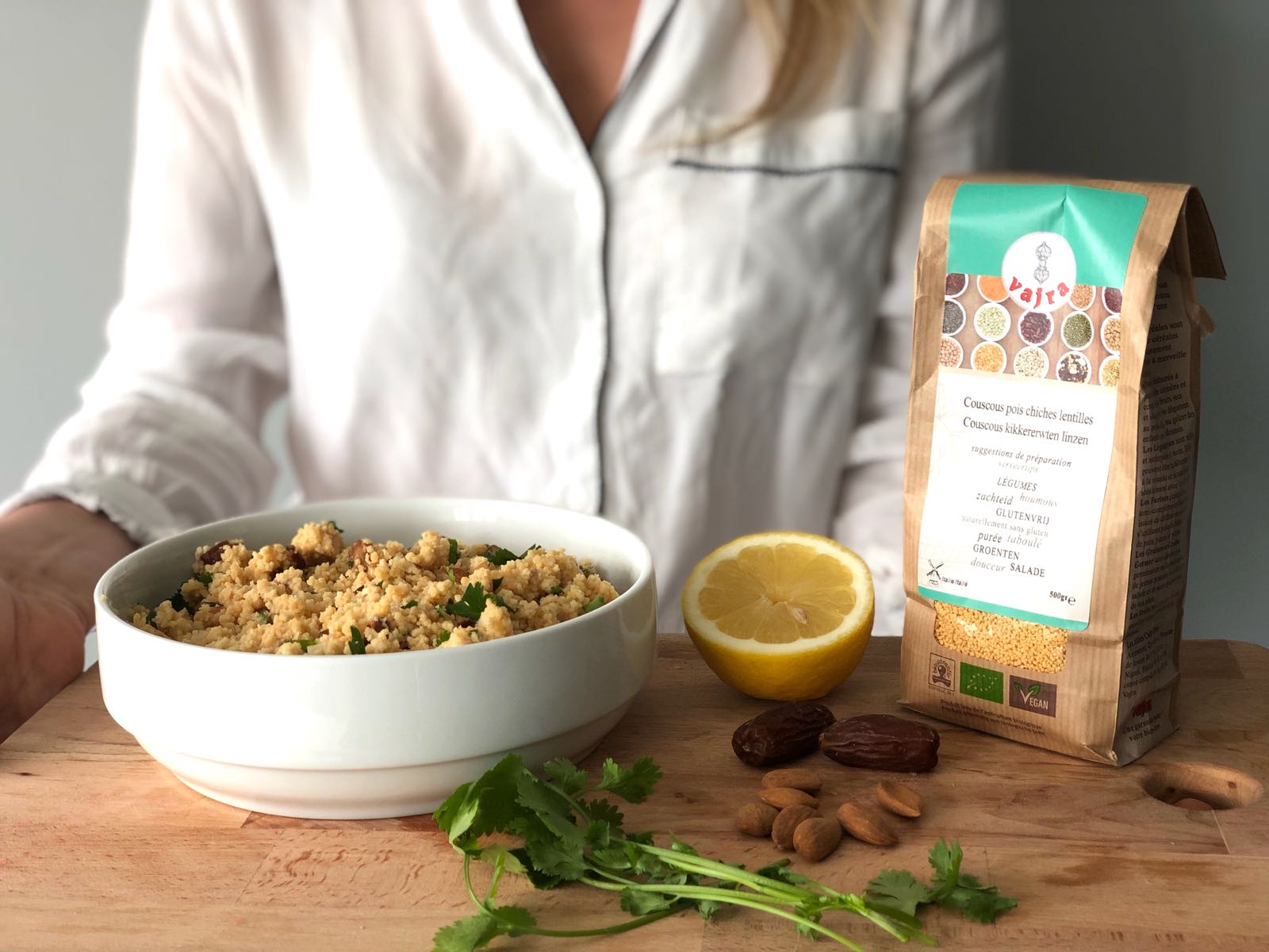 Couscous épicé de pois chiches et lentilles aux amandes